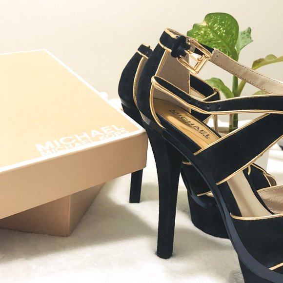 Michael Kors - Gideon T-Strap Heels - Picture 2 of 4